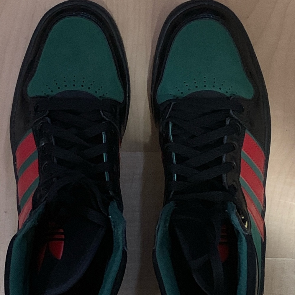 Men’s Adidas Court Attitude Black/Red-Green Kicks